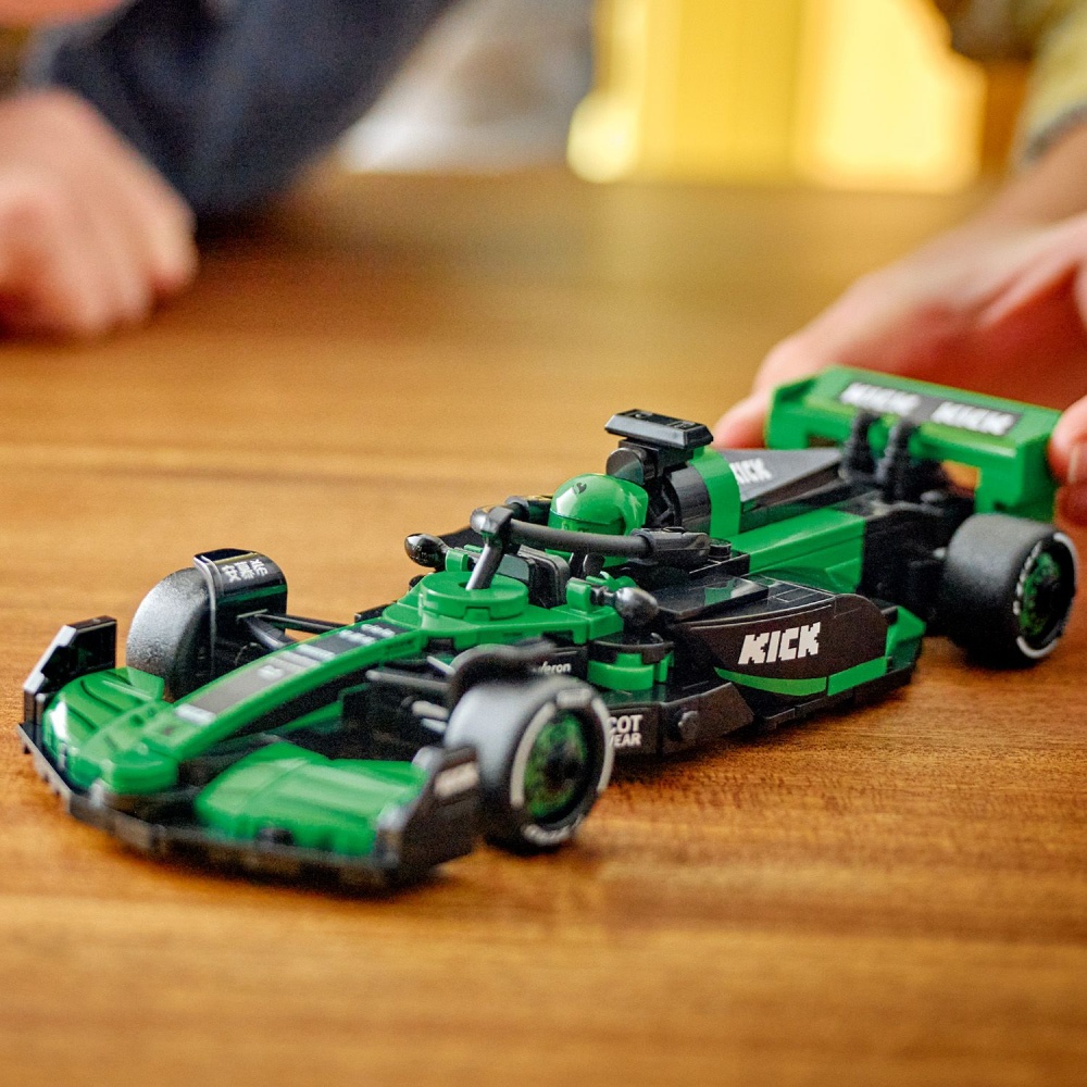 Конструктор LEGO Speed Champions Автомобиль для гонки KICK Sauber F1® Team C44 77247