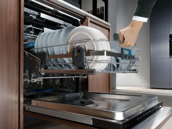 Вбудовувана посудомийна машина Electrolux EEC967300L