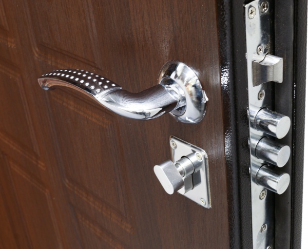 Двері вхідні металеві Y1S001C053+P037C283 чорний 2050х860 мм праві