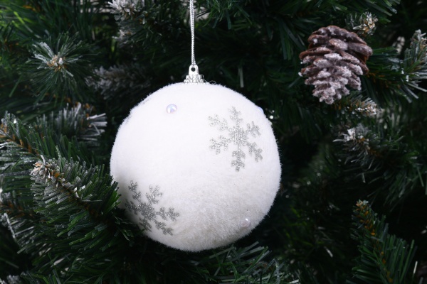 Шар новогодний Shunda пенопластиковый 100 мм бело-серебряный SDA213410WS