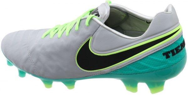 Бутси Nike Tiempo Legend VI FG 819177-005 р. 10,5 чорний