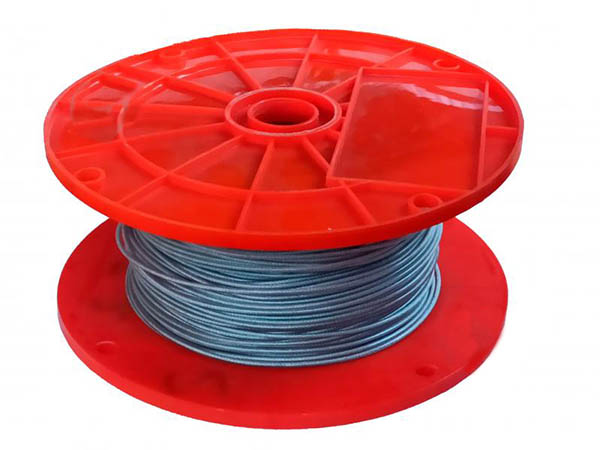 Трос металополімерний D2 мм DIN3055