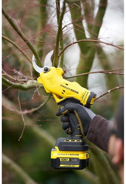 Ножницы аккумуляторные FATMAX SFMCPP32M1