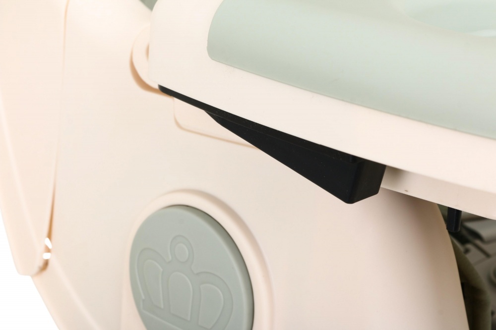 Стульчик для кормления Bambinelli Giro 6042 Мятный