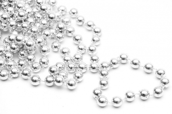 Бусы для елки 10 мм х 8 м серебряное 890056