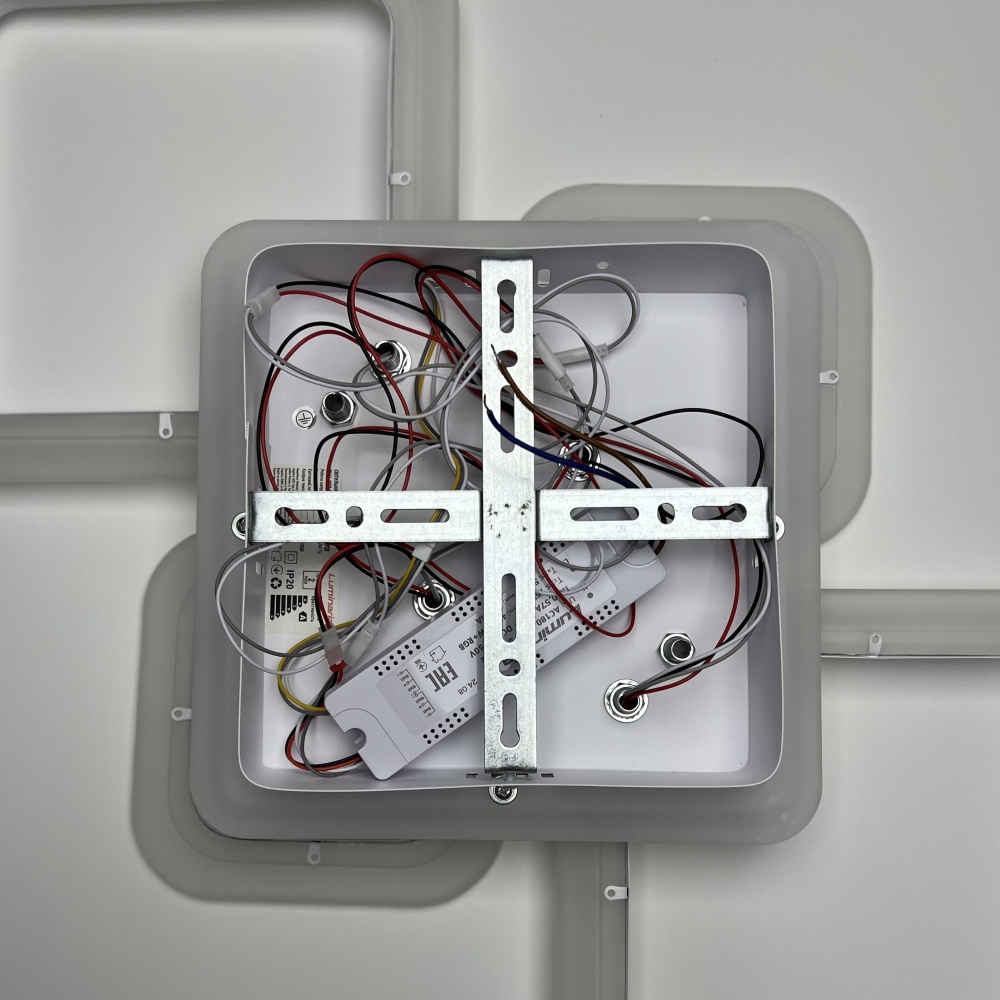 Люстра світлодіодна Luminaria 90 Вт LED-модуль білий OVAL RGB 90W 5S WHITE