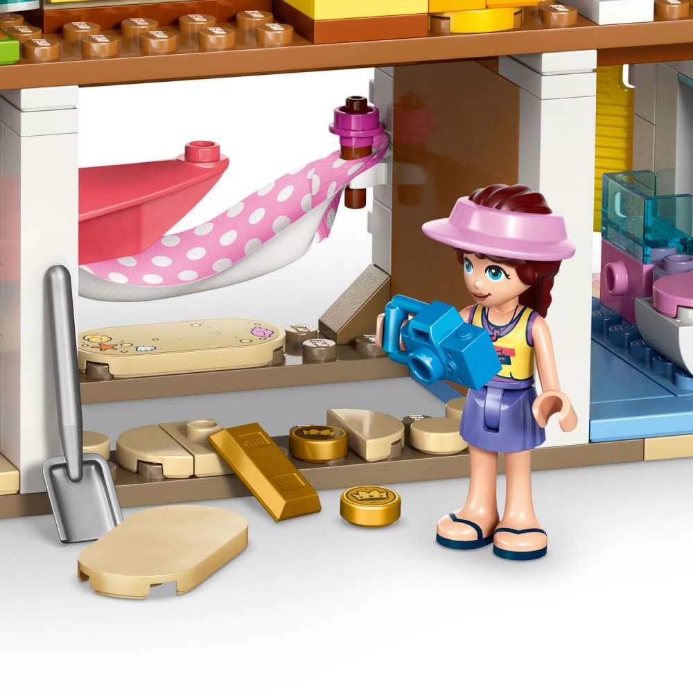 Конструктор LEGO Friends Пляжный домик с морскими котиками 42699
