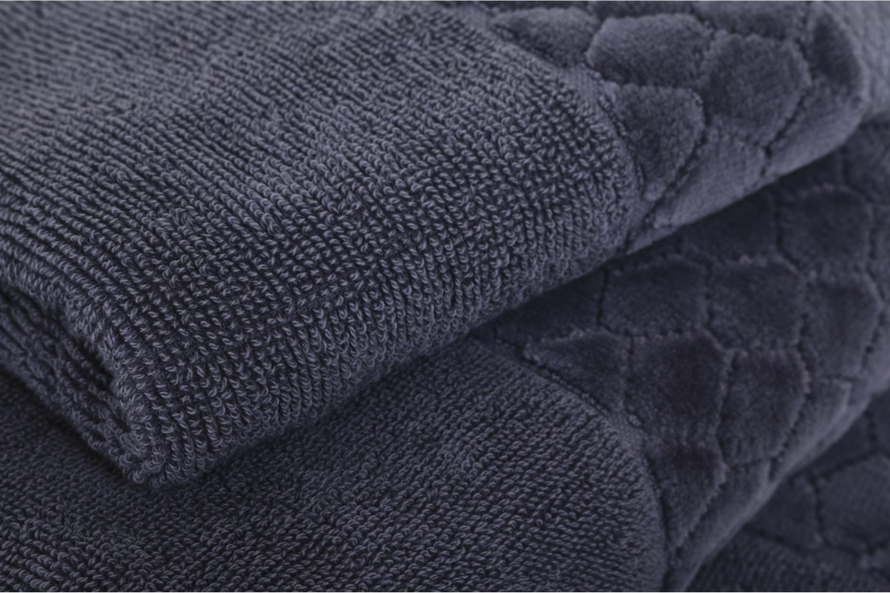 Рушник махровий VELOUR CELLS 70x140 см антрацит La Nuit