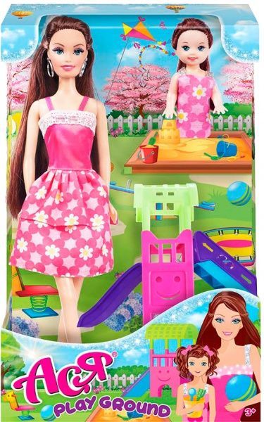 Кукла Ася и маленькая кукла на горке