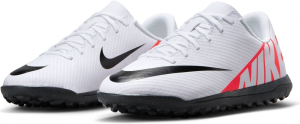 Сороконожки Nike NIKE JR. MERCURIAL VAPOR 15 CLUB TF DJ5956-600 р.37,5 красный