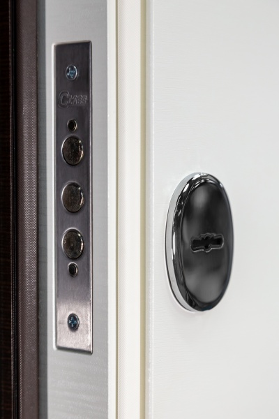 Дверь входная Revolut Doors В-413 модель 163 венге горизонт темный / дуб пломбир горизонт 2040x940 мм левая