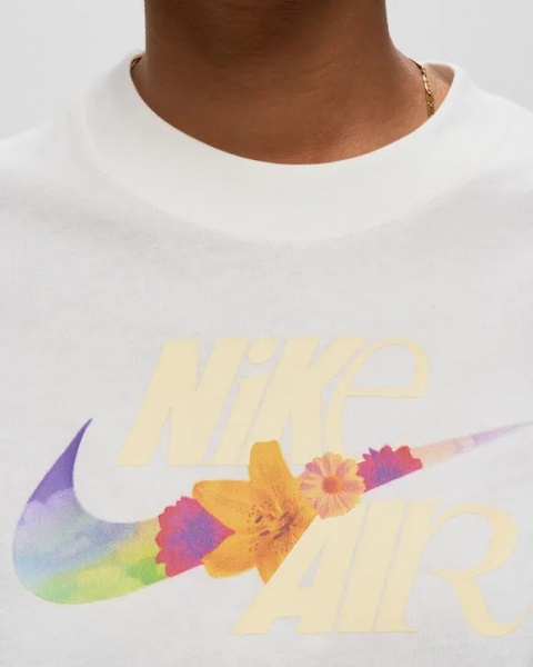 Футболка Nike W NSW TEE OC 3 BOXY FB8191-133 р.XL бежевий