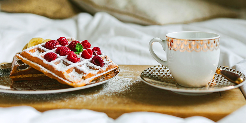 что дарить девушке на 8 марта