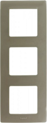 Рамка трехместная Legrand Etika универсальная светлая галька 672523