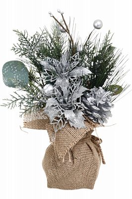 Композиция новогодняя хвойная с цветами и ягодами в мешковине серебряная 30 см A3-58296