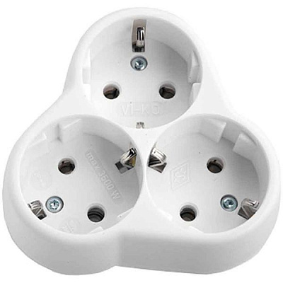 Розгалужувач Viko на 3 розетки з заземленням білий