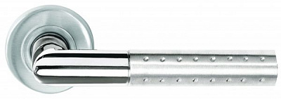 Ручка дверна Condi Collection 106 сріблястий сатин