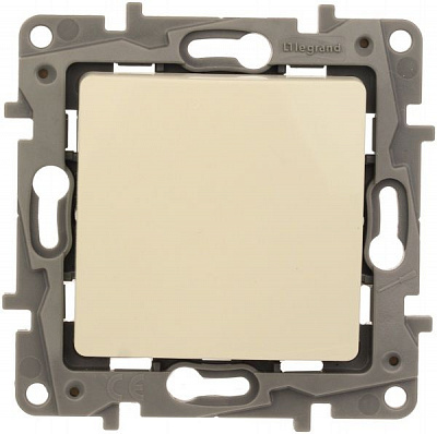 Перемикач прохідний одноклавішний Legrand Etika без підсвітки 10 А 230В IP20 кремовий 672305