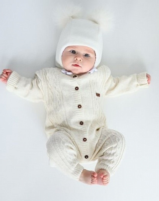 Шапка для девочек Dembo House Тереса р.44 молочный 