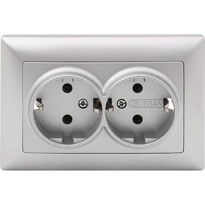 Розетка двойная с заземлением Gunsan Visage без шторок серебряный VS 28 15 150