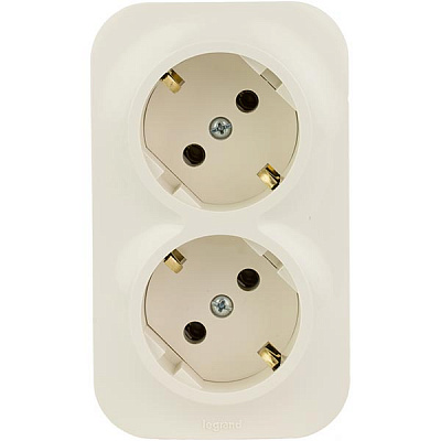 Розетка двойная с заземлением Legrand Quteo 2x2К+З без шторок кремовый 782243