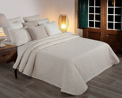 Покрывало Romeo 160x220 см La Nuit молочный 