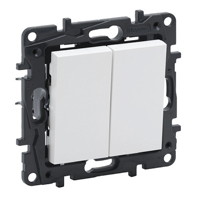 Перемикач прохідний двоклавішний Niloe Step 863108 без підсвітки білий