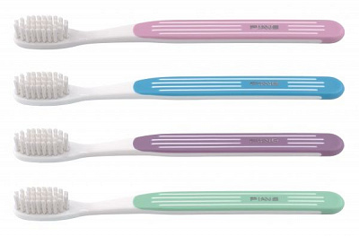 Зубная щетка Silver Care Experience отбеливающая средней жесткости 1 шт.