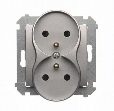 Розетка двойная с заземлением Simon 54 со шторками без крышки серебряный DGZ2MZ.01/43