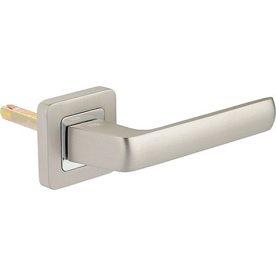 Ручка на розетці RDA Maria хром