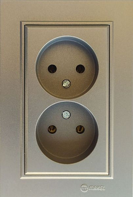 Розетка двойная без заземления Makel Karea без шторок без крышки дымчатый