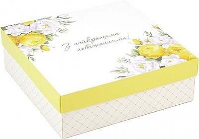 Коробка подарункова квадратна Family 18х18х6 см