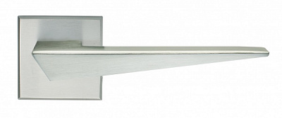 Ручка на розетці Ilavio 2376 матовий хром