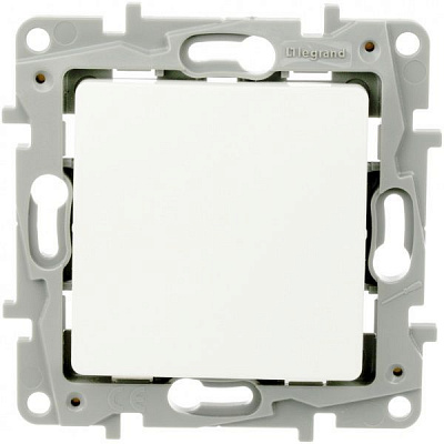 Перемикач прохідний одноклавішний Legrand Etika без підсвітки 10 А 230В IP20 білий 672205