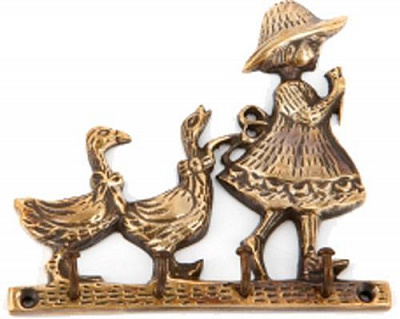 Вешалка для одежды Девочка с гусями 2680 12x2 см 