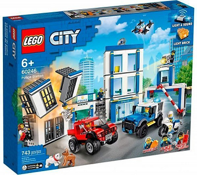 Конструктор LEGO City Поліцейська дільниця 60246