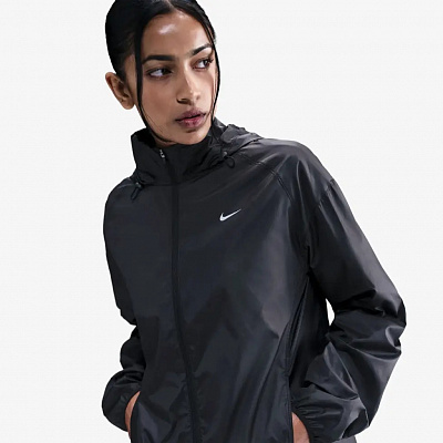 Ветровка женская Nike Nike Tempo HV5769-010 р.L черная