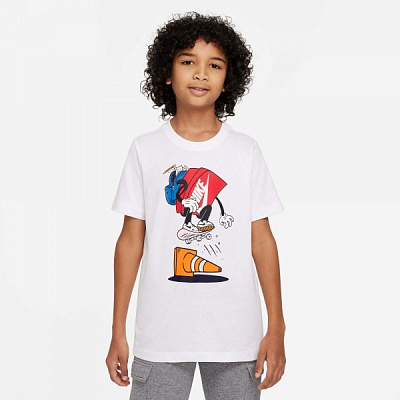 Футболка Nike TEE BOXY PATCH 2 FA22 DR9724-100 р.XL белый