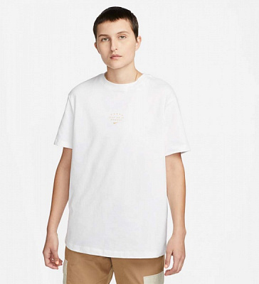 Футболка Nike DX7940-100 р.XS коричневий