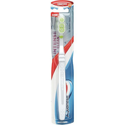 Зубна щітка Aquafresh Intense Clean середньої жорсткості