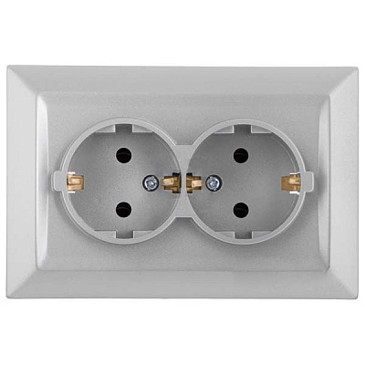 Розетка подвійна із заземленням Underprice Vesta срібло