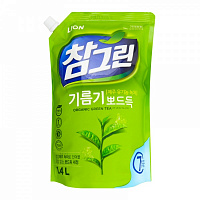 Моющее средство для ручного мытья посуды LION Зеленый чай (запасной блок) 1,34л