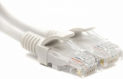 Патч-корд PowerPlant Cat5E UTP 10 м белый 