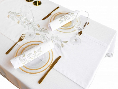 Дорожка на стол Золотые цветы 40x140 см белый 