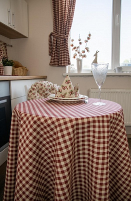 Скатерть Lucy d200 200x200 см бордовый La Nuit 