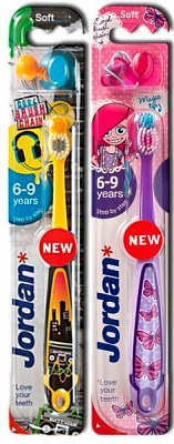 Детская зубная щетка Jordan Step 3 6-9 лет с волшебным брелоком мягкая 1 шт.