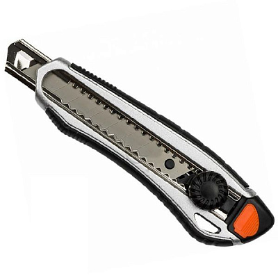 Нож сегментный Montero  XD-8100