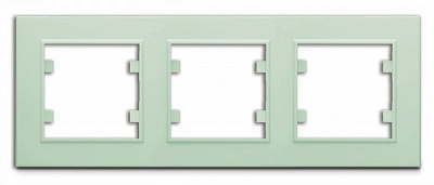 Рамка трехместная Makel Karea горизонтальная светло-зеленый
