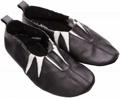 Чешки детские Trinity м-6 черные с белыми лучами р.15,5