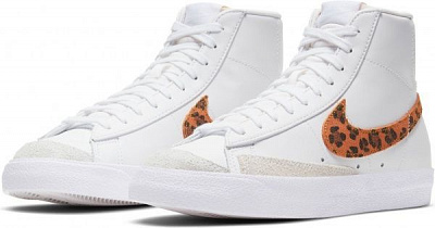 Кроссовки Nike Blazer Mid '77 SE DA8736-101 р.US 7 белый